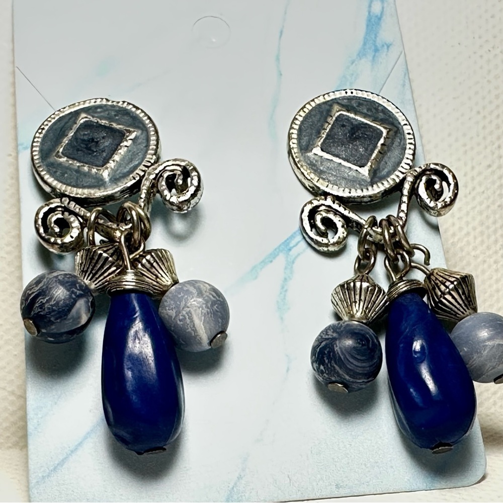 Elegant Silver and Blue Dangle Earrings - Picture 2 of 6